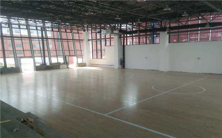 長沙楓木體育木地板工廠