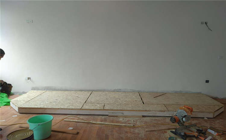 20厚籃球場(chǎng)實(shí)木地板廠**哪**好?