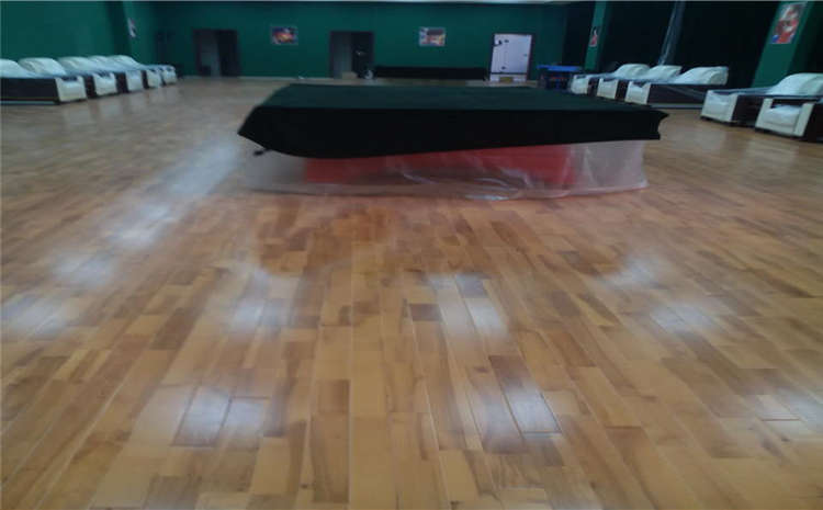 常見的體育運動地板哪個好