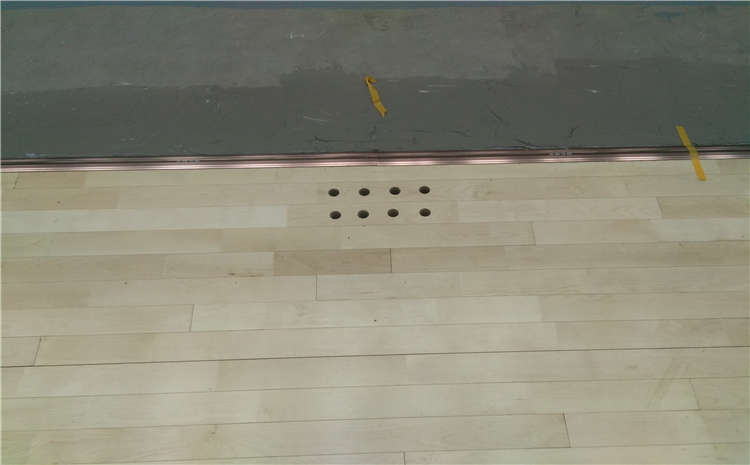 楓樺木舞臺木地板哪個(gè)品牌好?