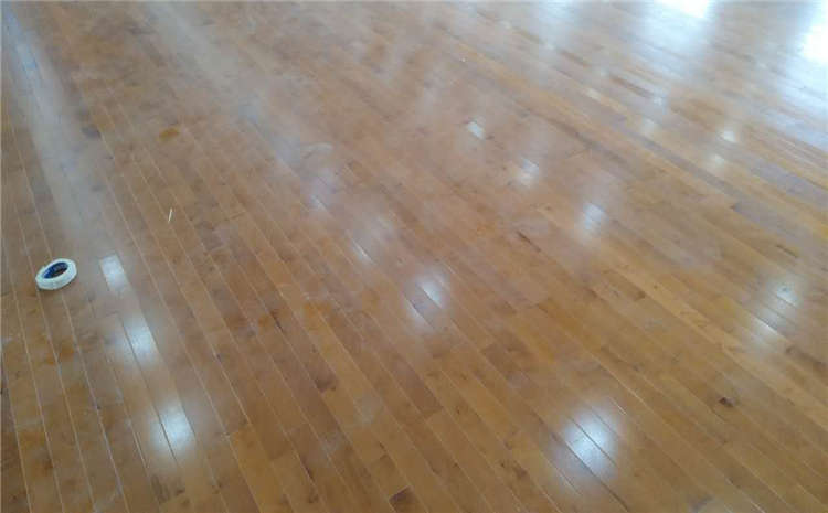 室內(nèi)運(yùn)動實(shí)木地板廠家