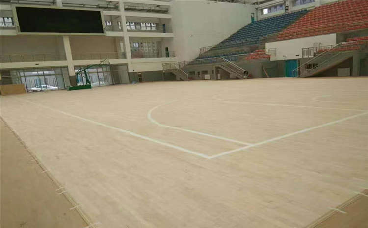 烏魯木齊楓樺木體育木地板施工工藝