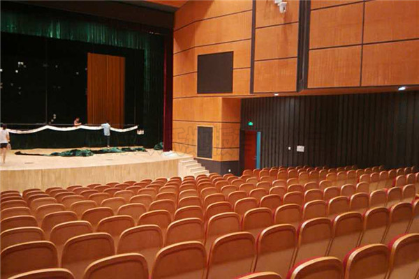 湖南婁底文化館舞臺(tái)木地板案例 湖南婁底文化館舞臺(tái)木地板案例